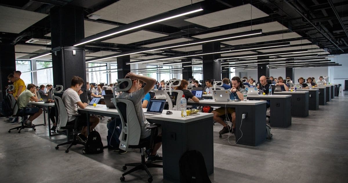 The Future of Software Engineering in the Age of AI — A Senior Dev's Honest Take 🔮